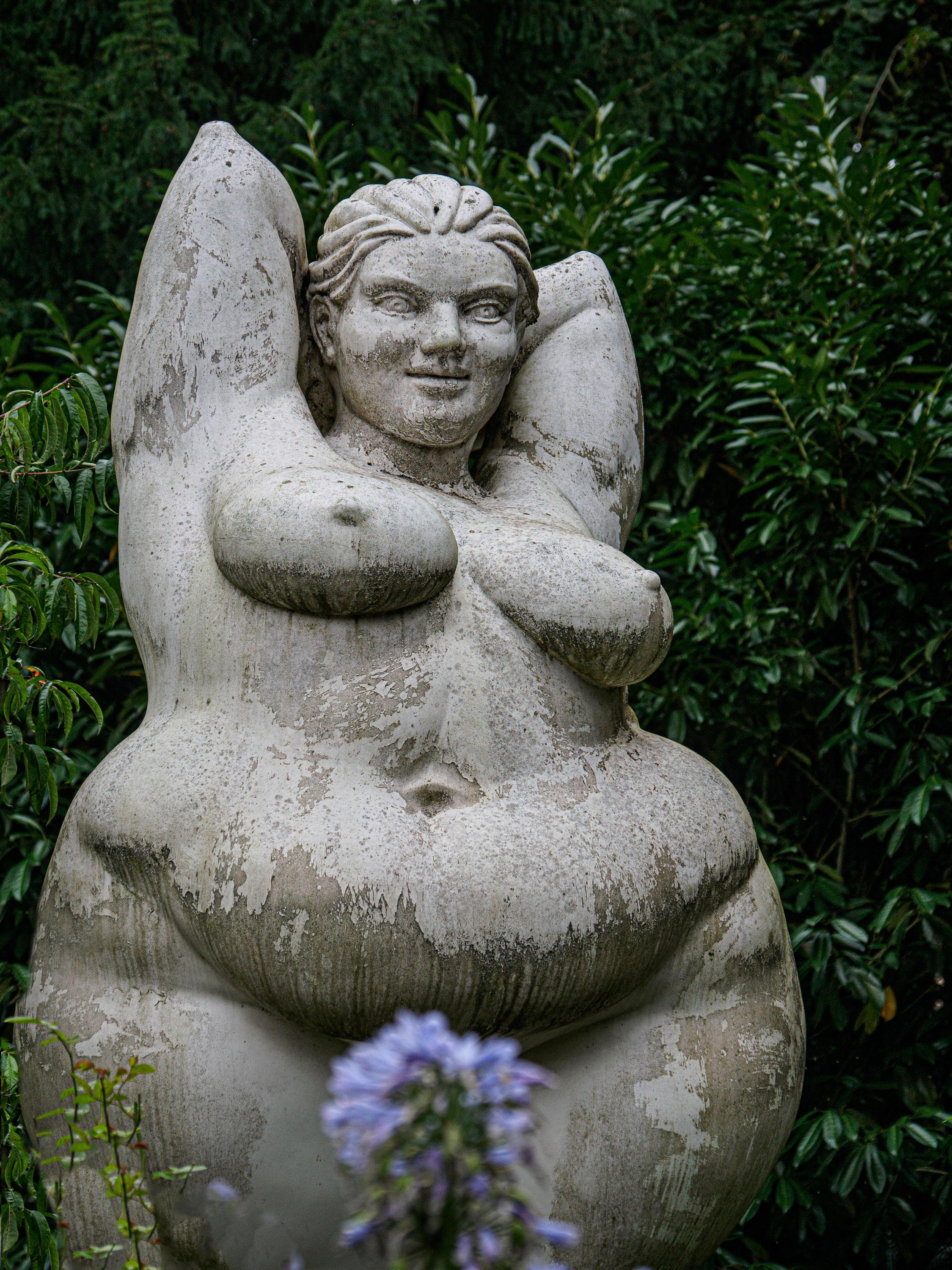 Jolanda, Skulptur von Miram Lenk