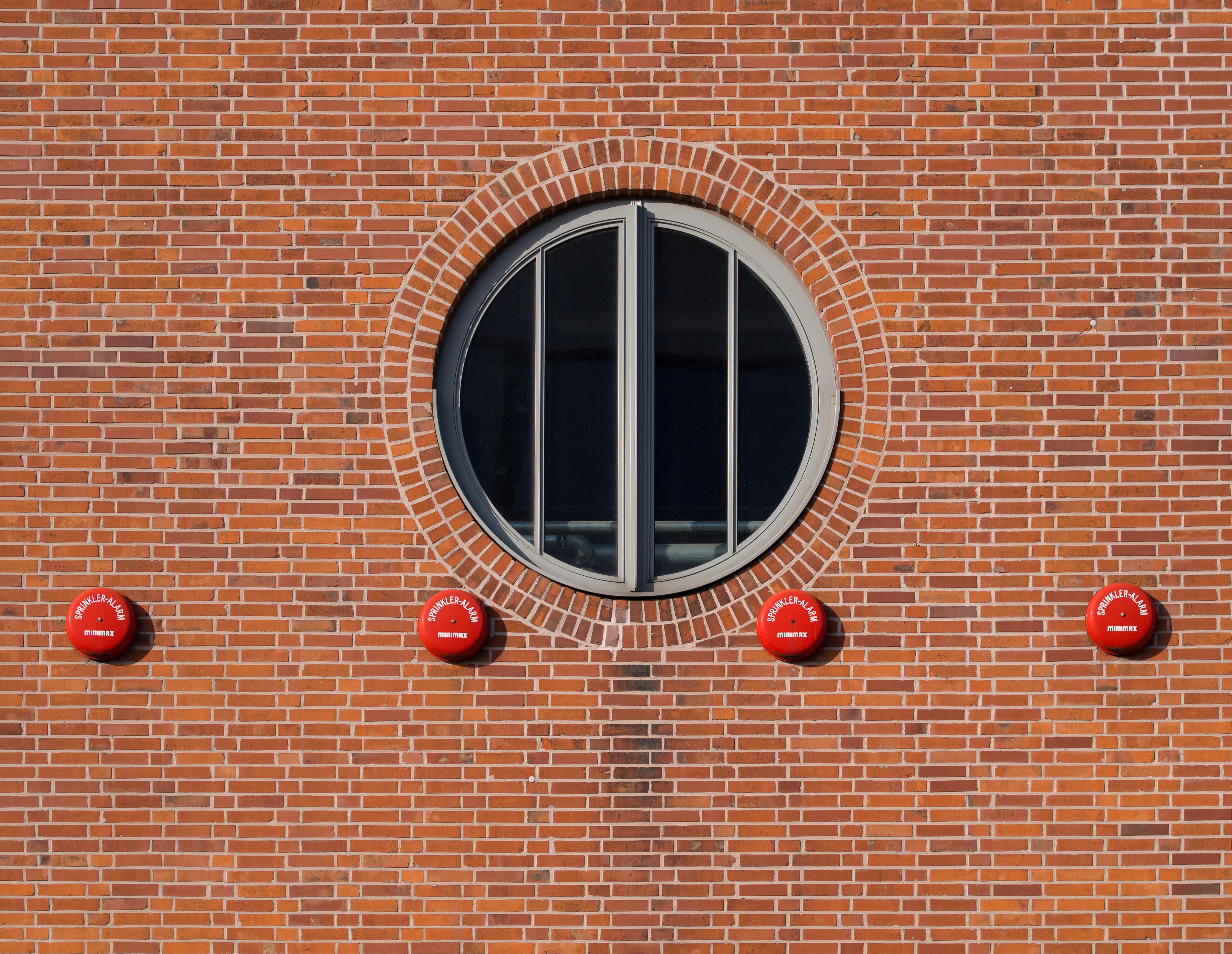 in Rot