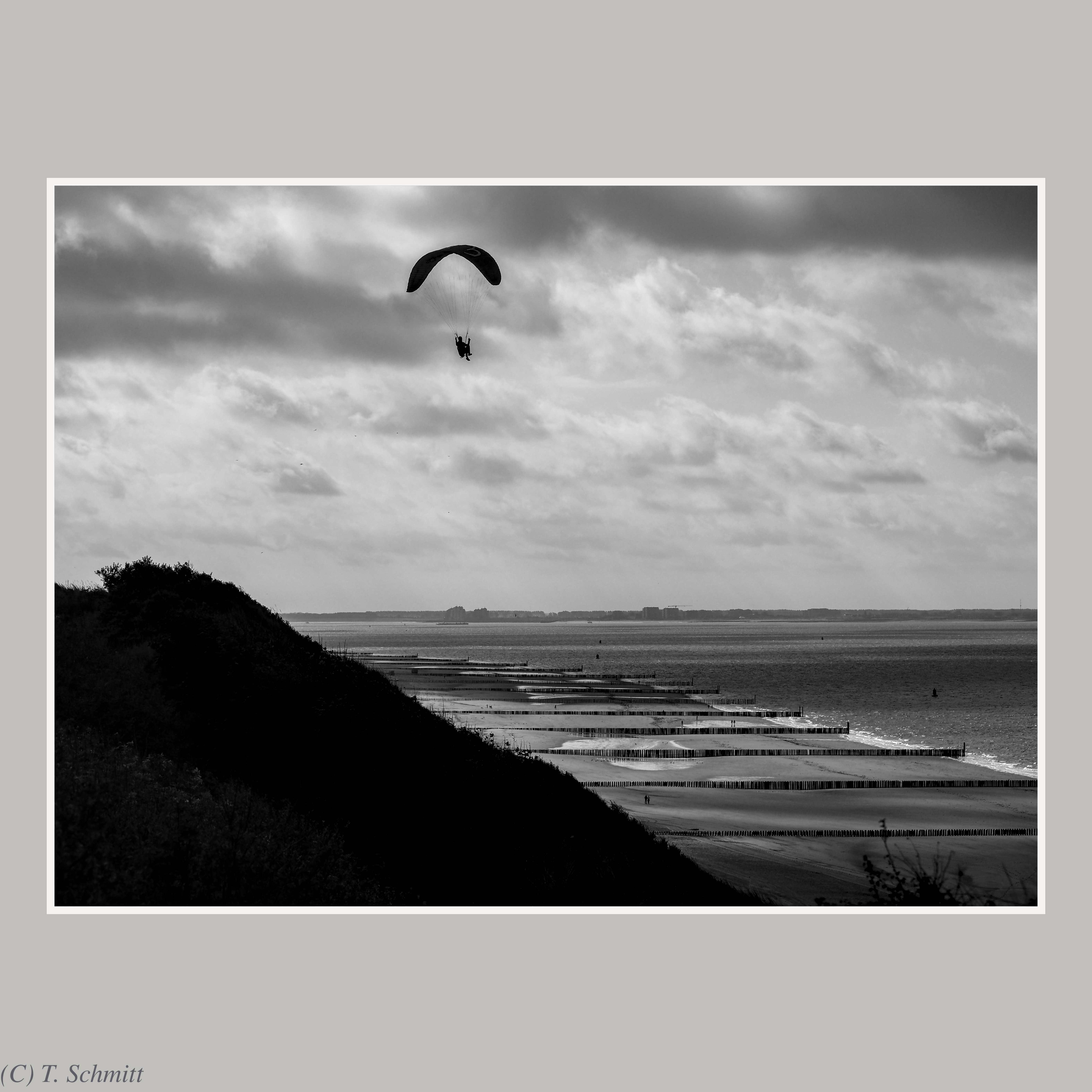 Paragliding über den Dünen