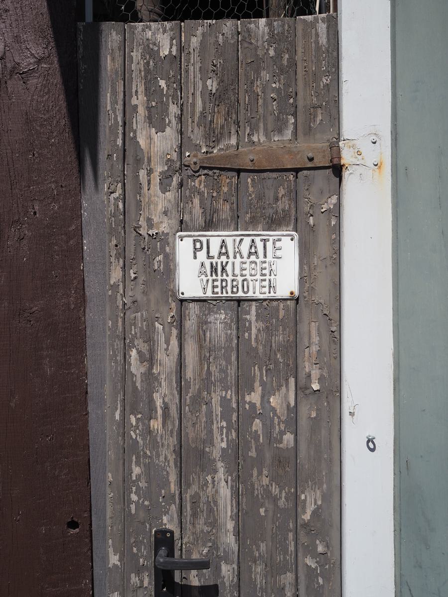 Plakate ankleben verboten